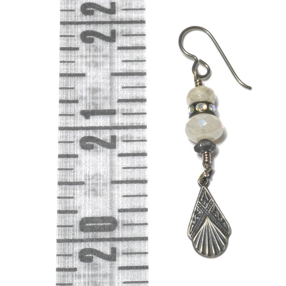 Hand Crafted Handmade Earrings Cream Czech Glass Art Deco Dangle Long Ea… - Picture 4 of 5